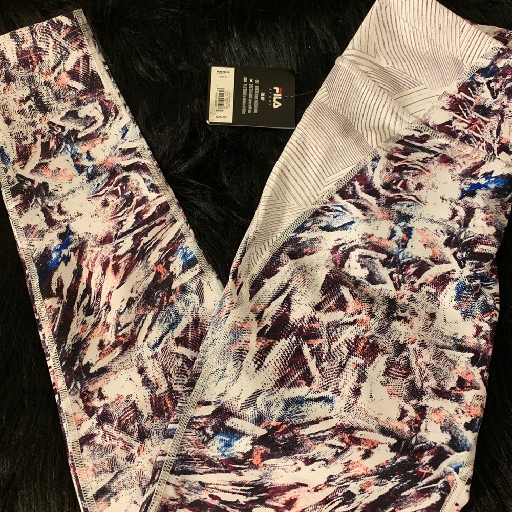 FILA mid rise leggings! - Picture 3 of 5